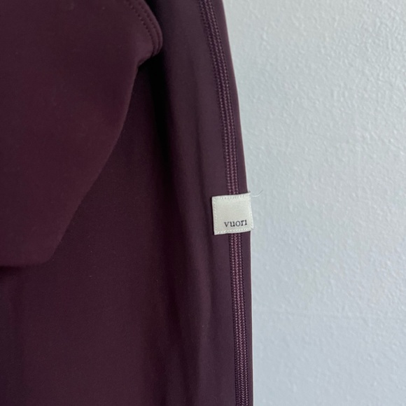 Vuori Workout Set - Picture 2 of 7